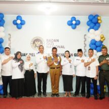 Bupati Kampar Bersama Kepala Staf Kepresidenan Launching Dapur MBG Desa Sibiruang