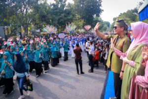 Pawai ta'aruf MTQ ke-57 Kota Pekanbaru