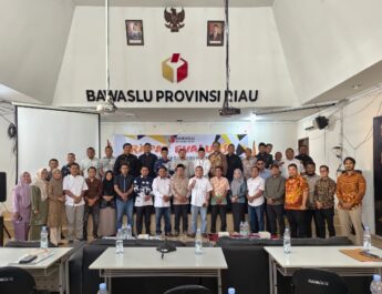 Ketua Bawaslu Riau Minta Jajaran Jaga Esensi Lembaga