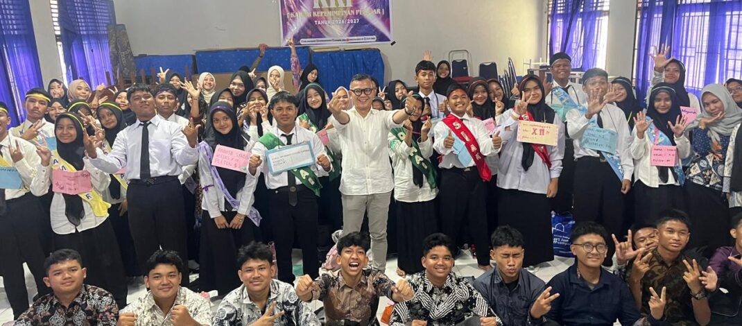 Jadi Pemateri di KKP OSIS SMAN 01 Bangkinang Kota, Syawir: Pendidikan Pemilih Pemula